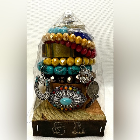 $140 ⭐️NEW Sandra Ling Leather and Stretch Bead Bracelet Set Stack w Tower Stand - Picture 3 of 9